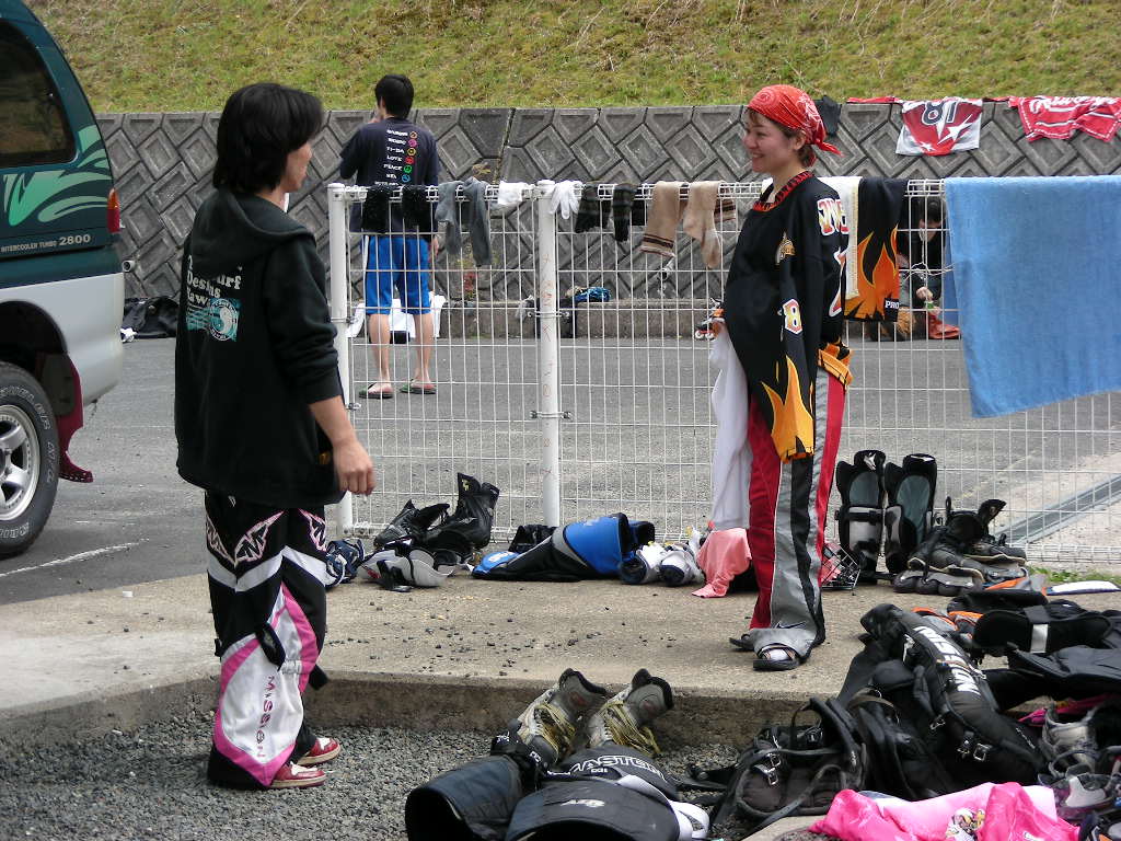 ���̉摜�̒��쌠��
Hiroshima Inline Hockey League(HIHL)�ɂ���܂��B�摜�f�[�^�̖��f�]�p�͌ł����f��\���グ�܂��B