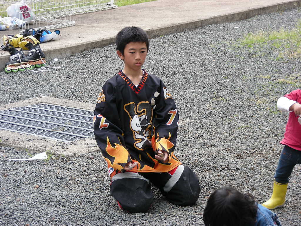 ���̉摜�̒��쌠��
Hiroshima Inline Hockey League(HIHL)�ɂ���܂��B�摜�f�[�^�̖��f�]�p�͌ł����f��\���グ�܂��B