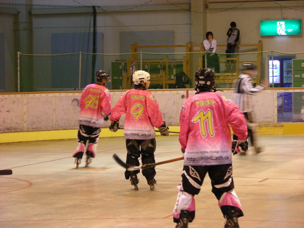 ���̉摜�̒��쌠��
Hiroshima Inline Hockey League(HIHL)�ɂ���܂��B�摜�f�[�^�̖��f�]�p�͌ł����f��\���グ�܂��B