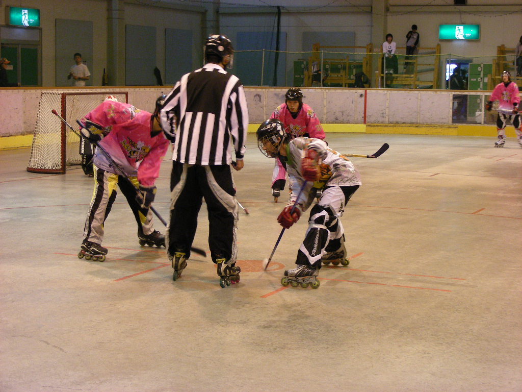 ���̉摜�̒��쌠��
Hiroshima Inline Hockey League(HIHL)�ɂ���܂��B�摜�f�[�^�̖��f�]�p�͌ł����f��\���グ�܂��B