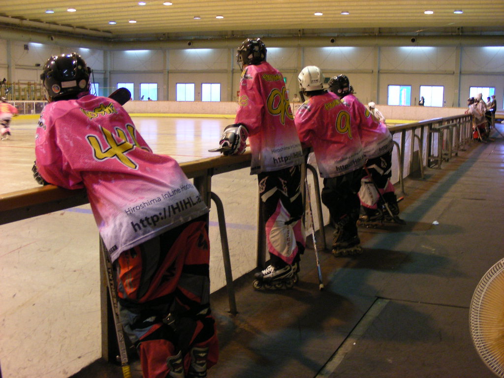 ���̉摜�̒��쌠��
Hiroshima Inline Hockey League(HIHL)�ɂ���܂��B�摜�f�[�^�̖��f�]�p�͌ł����f��\���グ�܂��B