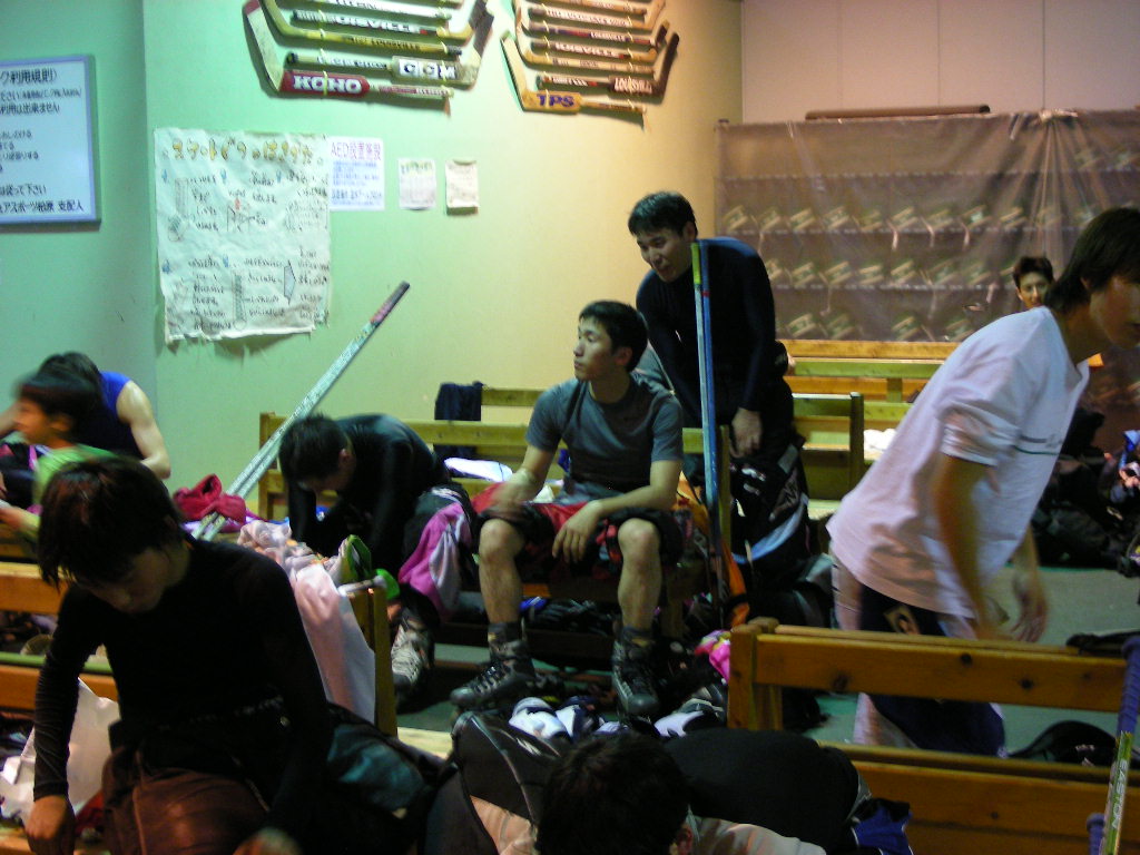 ���̉摜�̒��쌠��
Hiroshima Inline Hockey League(HIHL)�ɂ���܂��B�摜�f�[�^�̖��f�]�p�͌ł����f��\���グ�܂��B