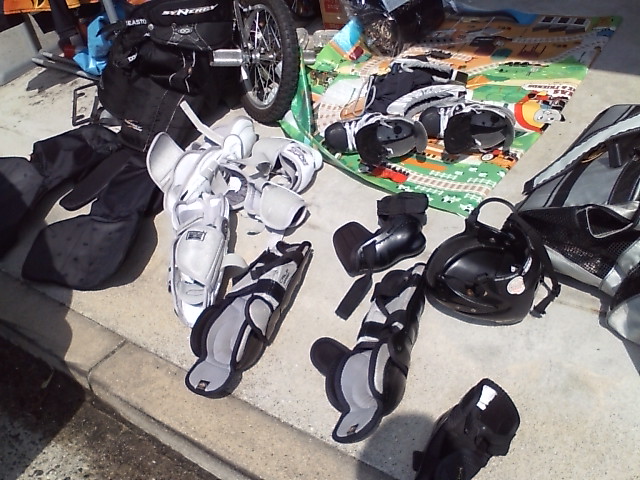 ���̉摜�̒��쌠��
Hiroshima Inline Hockey League(HIHL)�ɂ���܂��B�摜�f�[�^�̖��f�]�p�͌ł����f��\���グ�܂��B