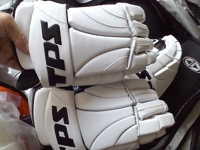 ���̉摜�̒��쌠��
Hiroshima Inline Hockey League(HIHL)�ɂ���܂��B�摜�f�[�^�̖��f�]�p�͌ł����f��\���グ�܂��B