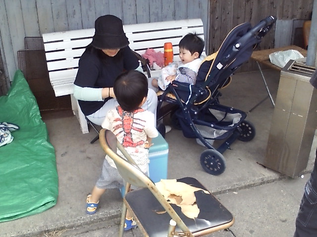 ���̉摜�̒��쌠��
Hiroshima Inline Hockey League(HIHL)�ɂ���܂��B�摜�f�[�^�̖��f�]�p�͌ł����f��\���グ�܂��B