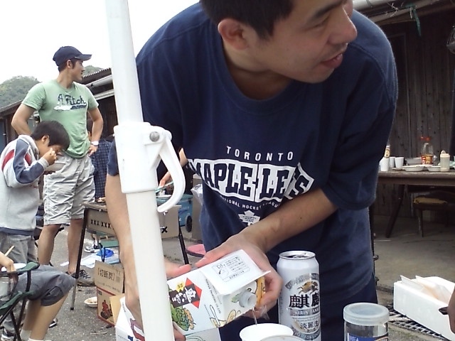 ���̉摜�̒��쌠��
Hiroshima Inline Hockey League(HIHL)�ɂ���܂��B�摜�f�[�^�̖��f�]�p�͌ł����f��\���グ�܂��B