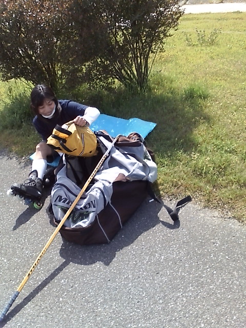 ���̉摜�̒��쌠��
Hiroshima Inline Hockey League(HIHL)�ɂ���܂��B�摜�f�[�^�̖��f�]�p�͌ł����f��\���グ�܂��B