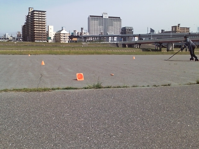 ���̉摜�̒��쌠��
Hiroshima Inline Hockey League(HIHL)�ɂ���܂��B�摜�f�[�^�̖��f�]�p�͌ł����f��\���グ�܂��B