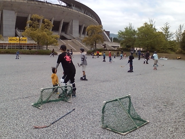 ���̉摜�̒��쌠��
Hiroshima Inline Hockey League(HIHL)�ɂ���܂��B�摜�f�[�^�̖��f�]�p�͌ł����f��\���グ�܂��B