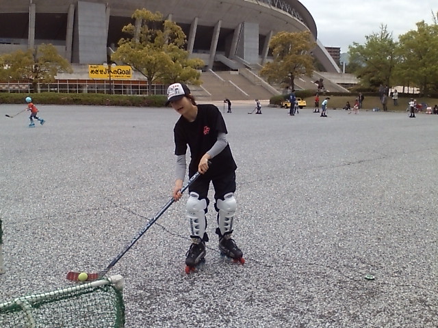 ���̉摜�̒��쌠��
Hiroshima Inline Hockey League(HIHL)�ɂ���܂��B�摜�f�[�^�̖��f�]�p�͌ł����f��\���グ�܂��B