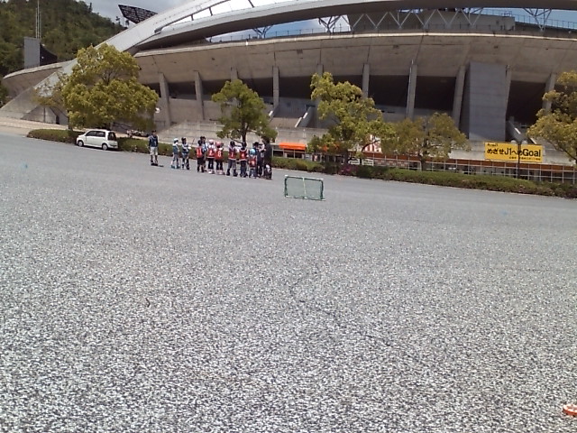 ���̉摜�̒��쌠��
Hiroshima Inline Hockey League(HIHL)�ɂ���܂��B�摜�f�[�^�̖��f�]�p�͌ł����f��\���グ�܂��B