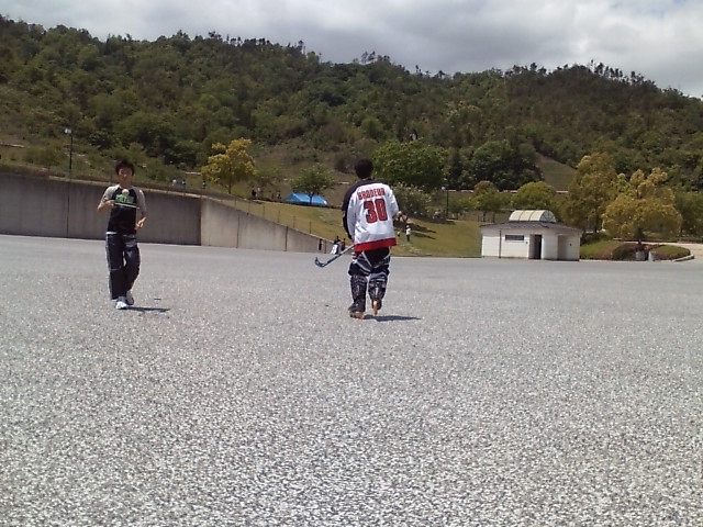 ���̉摜�̒��쌠��
Hiroshima Inline Hockey League(HIHL)�ɂ���܂��B�摜�f�[�^�̖��f�]�p�͌ł����f��\���グ�܂��B