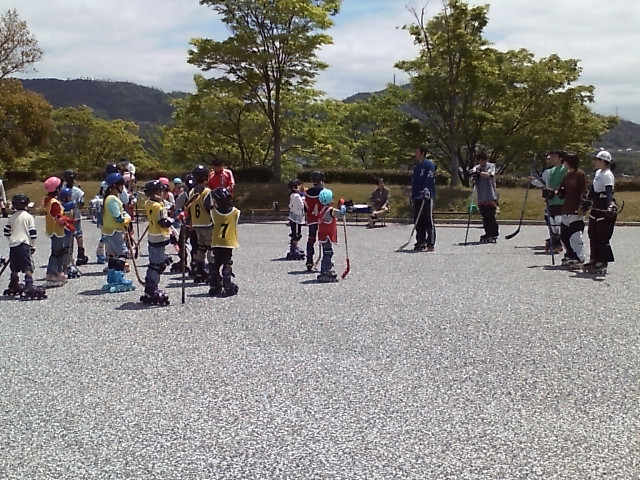 ���̉摜�̒��쌠��
Hiroshima Inline Hockey League(HIHL)�ɂ���܂��B�摜�f�[�^�̖��f�]�p�͌ł����f��\���グ�܂��B