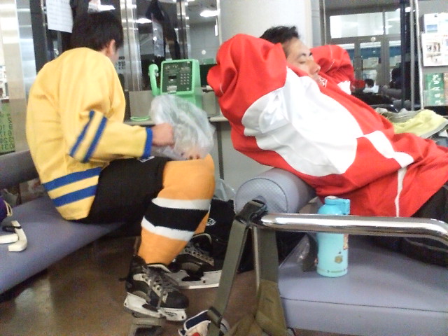 ���̉摜�̒��쌠��
Hiroshima Inline Hockey League(HIHL)�ɂ���܂��B�摜�f�[�^�̖��f�]�p�͌ł����f��\���グ�܂��B