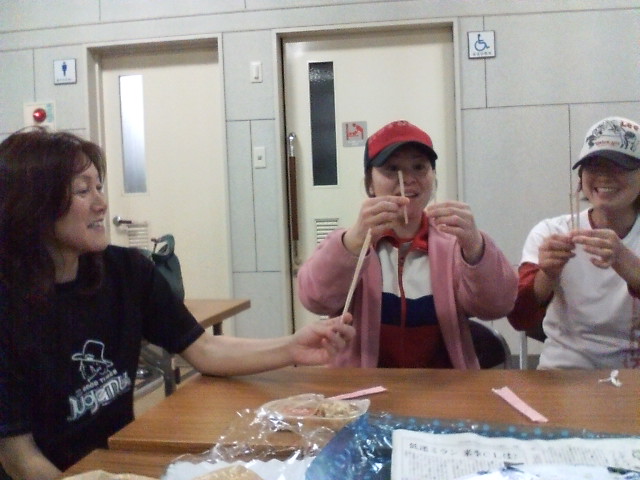 ���̉摜�̒��쌠��
Hiroshima Inline Hockey League(HIHL)�ɂ���܂��B�摜�f�[�^�̖��f�]�p�͌ł����f��\���グ�܂��B