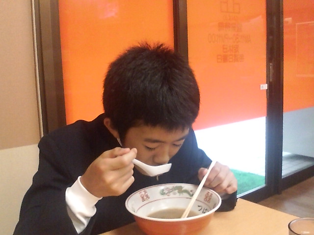 ���̉摜�̒��쌠��
Hiroshima Inline Hockey League(HIHL)�ɂ���܂��B�摜�f�[�^�̖��f�]�p�͌ł����f��\���グ�܂��B