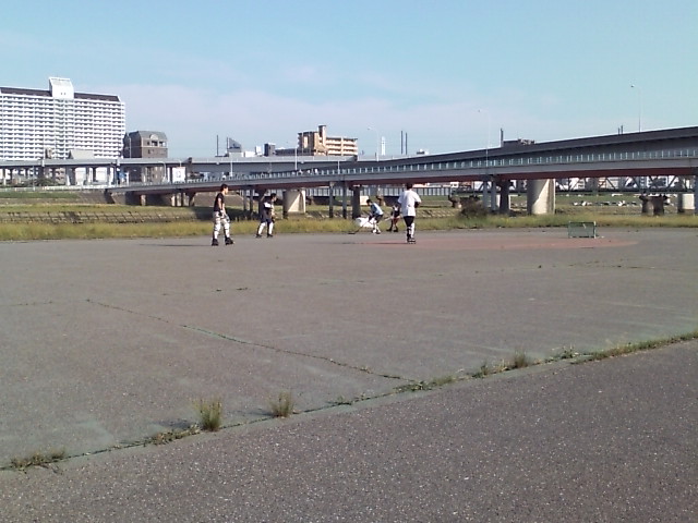 ���̉摜�̒��쌠��
Hiroshima Inline Hockey League(HIHL)�ɂ���܂��B�摜�f�[�^�̖��f�]�p�͌ł����f��\���グ�܂��B