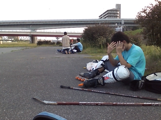 ���̉摜�̒��쌠��
Hiroshima Inline Hockey League(HIHL)�ɂ���܂��B�摜�f�[�^�̖��f�]�p�͌ł����f��\���グ�܂��B