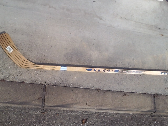 ���̉摜�̒��쌠��
Hiroshima Inline Hockey League(HIHL)�ɂ���܂��B�摜�f�[�^�̖��f�]�p�͌ł����f��\���グ�܂��B