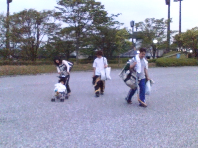 ���̉摜�̒��쌠��
Hiroshima Inline Hockey League(HIHL)�ɂ���܂��B�摜�f�[�^�̖��f�]�p�͌ł����f��\���グ�܂��B