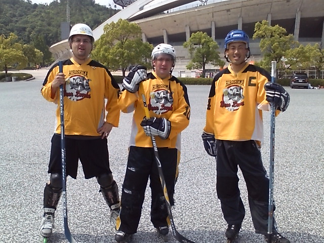 ���̉摜�̒��쌠��
Hiroshima Inline Hockey League(HIHL)�ɂ���܂��B�摜�f�[�^�̖��f�]�p�͌ł����f��\���グ�܂��B
