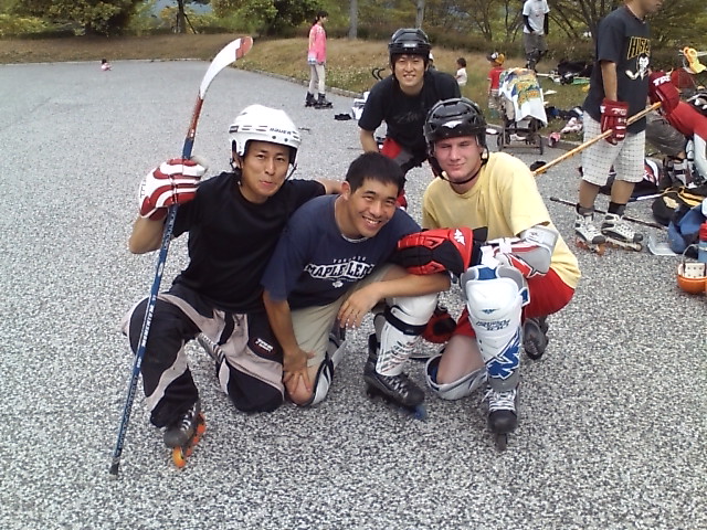 ���̉摜�̒��쌠��
Hiroshima Inline Hockey League(HIHL)�ɂ���܂��B�摜�f�[�^�̖��f�]�p�͌ł����f��\���グ�܂��B
