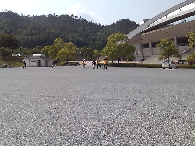 ���̉摜�̒��쌠��
Hiroshima Inline Hockey League(HIHL)�ɂ���܂��B�摜�f�[�^�̖��f�]�p�͌ł����f��\���グ�܂��B