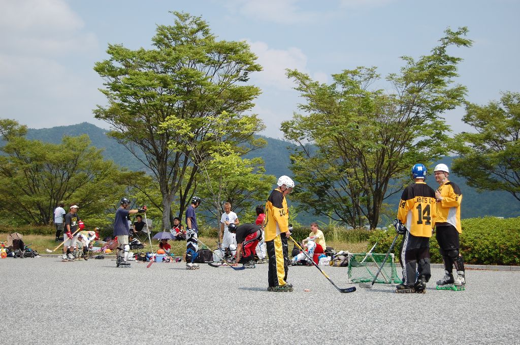 ���̉摜�̒��쌠��
Hiroshima Inline Hockey League(HIHL)�ɂ���܂��B�摜�f�[�^�̖��f�]�p�͌ł����f��\���グ�܂��B