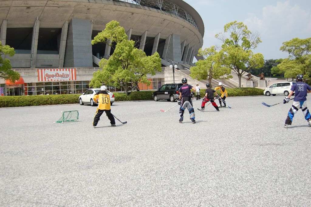 ���̉摜�̒��쌠��
Hiroshima Inline Hockey League(HIHL)�ɂ���܂��B�摜�f�[�^�̖��f�]�p�͌ł����f��\���グ�܂��B