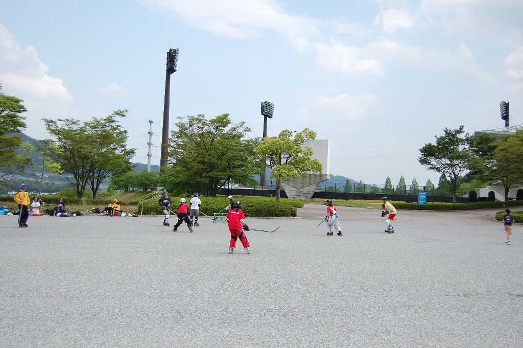 ���̉摜�̒��쌠��
Hiroshima Inline Hockey League(HIHL)�ɂ���܂��B�摜�f�[�^�̖��f�]�p�͌ł����f��\���グ�܂��B
