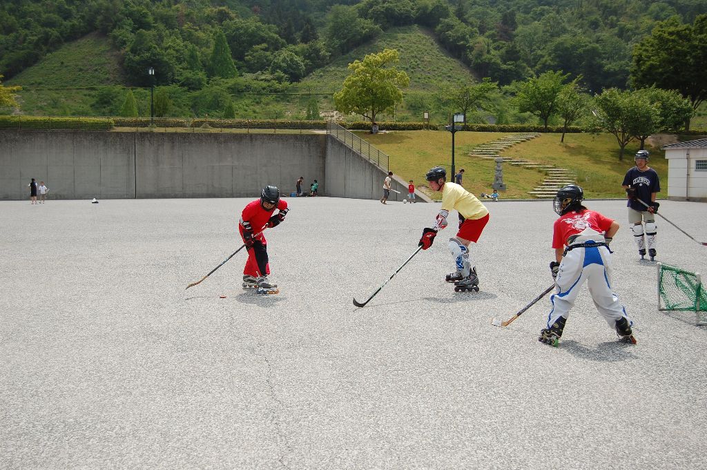 ���̉摜�̒��쌠��
Hiroshima Inline Hockey League(HIHL)�ɂ���܂��B�摜�f�[�^�̖��f�]�p�͌ł����f��\���グ�܂��B