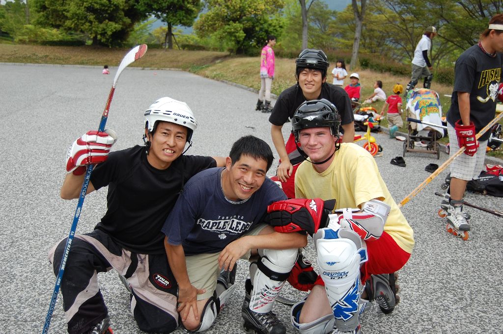���̉摜�̒��쌠��
Hiroshima Inline Hockey League(HIHL)�ɂ���܂��B�摜�f�[�^�̖��f�]�p�͌ł����f��\���グ�܂��B