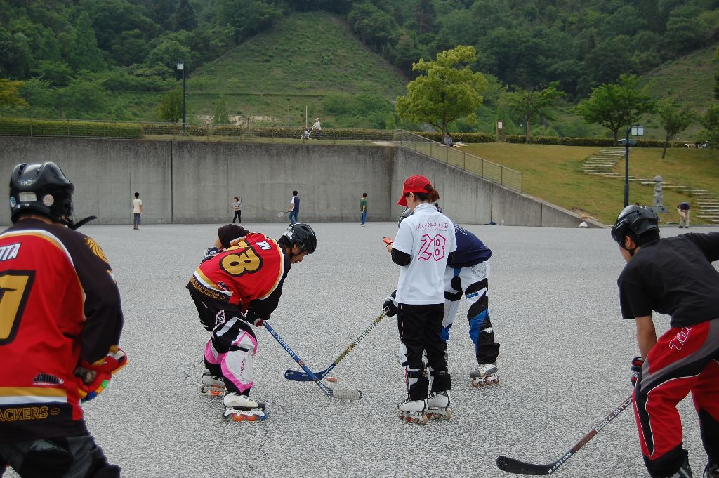 ���̉摜�̒��쌠��
Hiroshima Inline Hockey League(HIHL)�ɂ���܂��B�摜�f�[�^�̖��f�]�p�͌ł����f��\���グ�܂��B