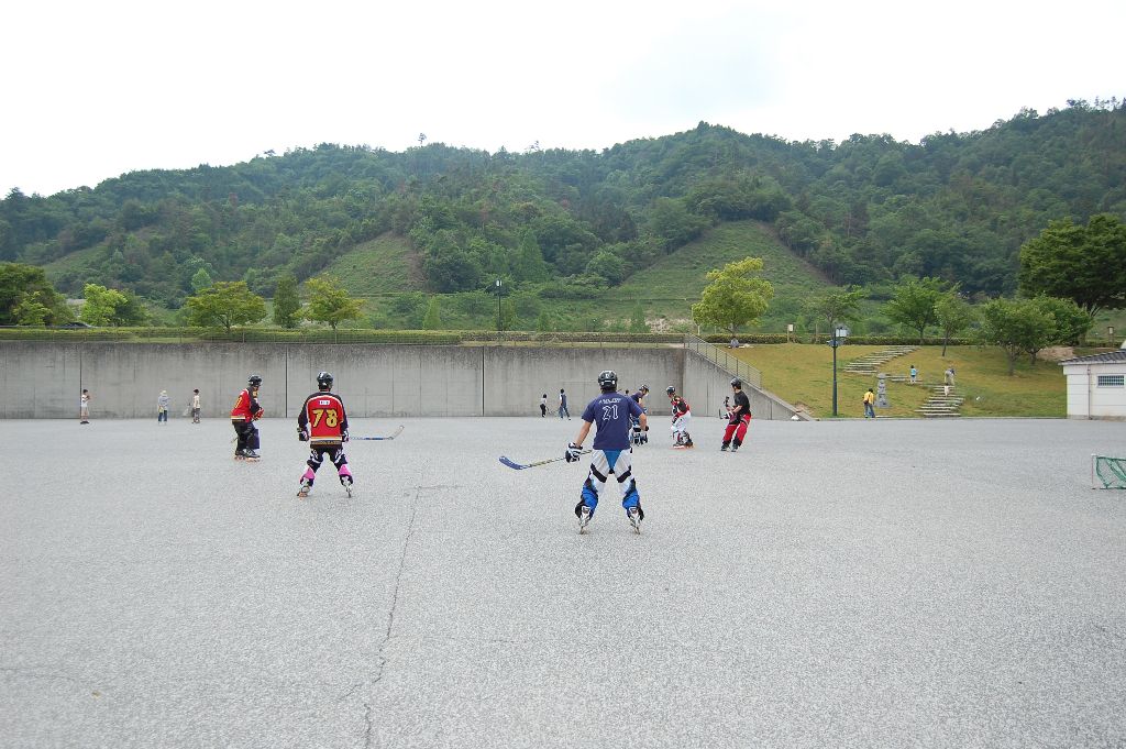 ���̉摜�̒��쌠��
Hiroshima Inline Hockey League(HIHL)�ɂ���܂��B�摜�f�[�^�̖��f�]�p�͌ł����f��\���グ�܂��B