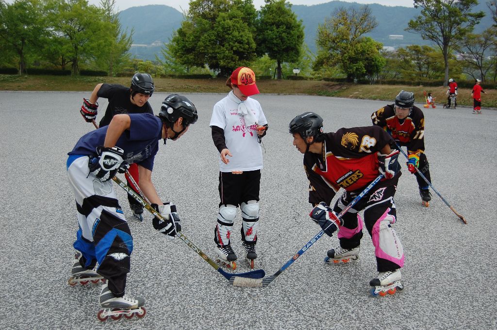 ���̉摜�̒��쌠��
Hiroshima Inline Hockey League(HIHL)�ɂ���܂��B�摜�f�[�^�̖��f�]�p�͌ł����f��\���グ�܂��B