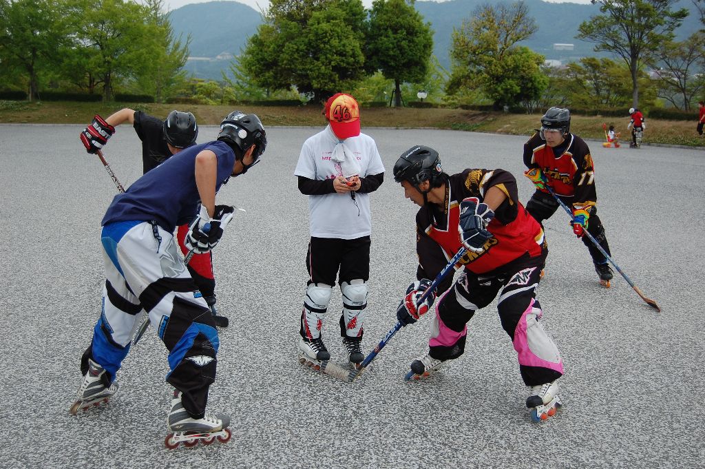 ���̉摜�̒��쌠��
Hiroshima Inline Hockey League(HIHL)�ɂ���܂��B�摜�f�[�^�̖��f�]�p�͌ł����f��\���グ�܂��B
