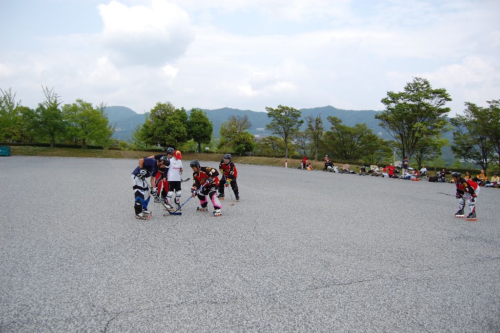 ���̉摜�̒��쌠��
Hiroshima Inline Hockey League(HIHL)�ɂ���܂��B�摜�f�[�^�̖��f�]�p�͌ł����f��\���グ�܂��B