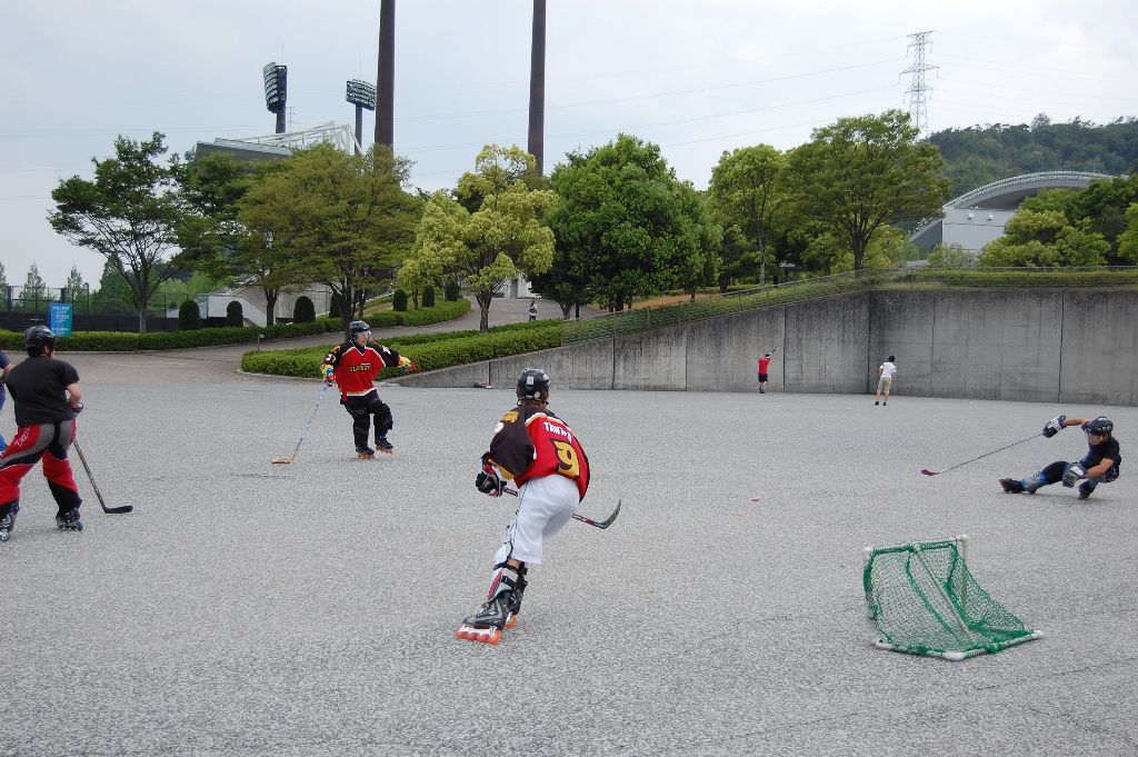 ���̉摜�̒��쌠��
Hiroshima Inline Hockey League(HIHL)�ɂ���܂��B�摜�f�[�^�̖��f�]�p�͌ł����f��\���グ�܂��B