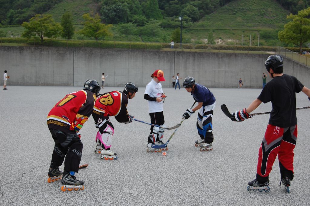 ���̉摜�̒��쌠��
Hiroshima Inline Hockey League(HIHL)�ɂ���܂��B�摜�f�[�^�̖��f�]�p�͌ł����f��\���グ�܂��B