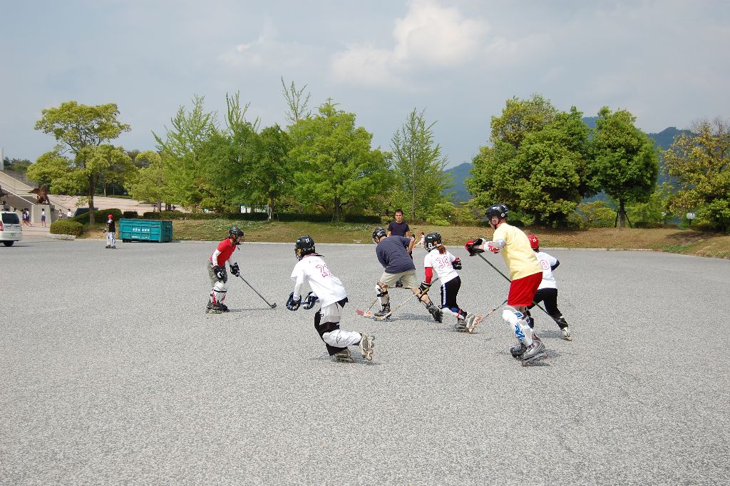 ���̉摜�̒��쌠��
Hiroshima Inline Hockey League(HIHL)�ɂ���܂��B�摜�f�[�^�̖��f�]�p�͌ł����f��\���グ�܂��B