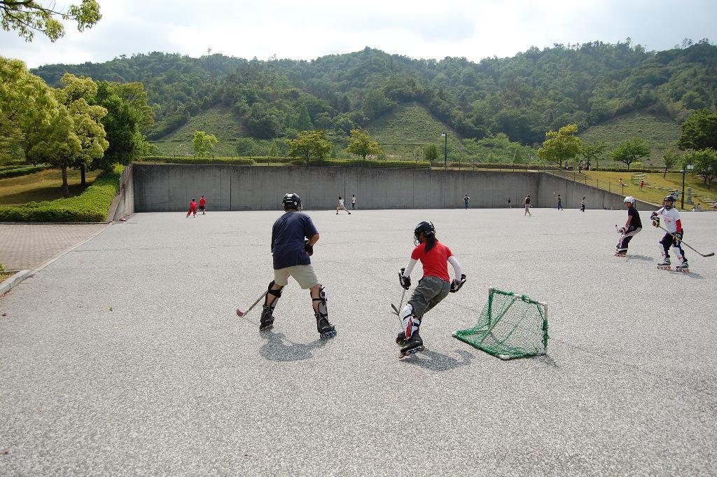 ���̉摜�̒��쌠��
Hiroshima Inline Hockey League(HIHL)�ɂ���܂��B�摜�f�[�^�̖��f�]�p�͌ł����f��\���グ�܂��B