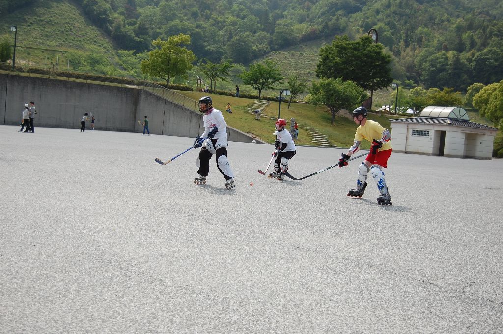 ���̉摜�̒��쌠��
Hiroshima Inline Hockey League(HIHL)�ɂ���܂��B�摜�f�[�^�̖��f�]�p�͌ł����f��\���グ�܂��B