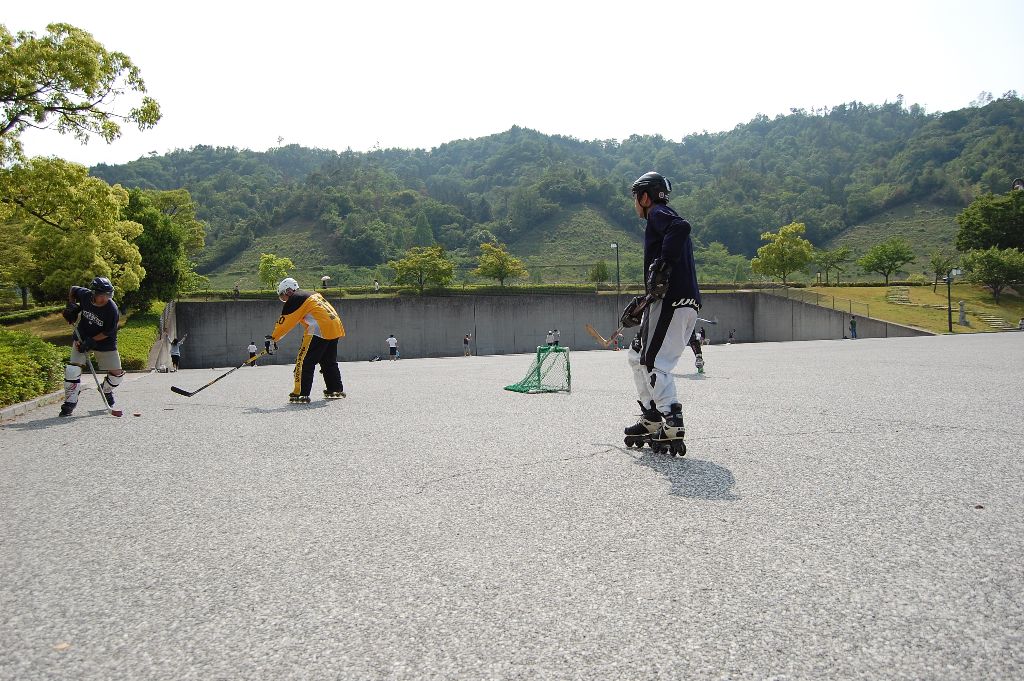 ���̉摜�̒��쌠��
Hiroshima Inline Hockey League(HIHL)�ɂ���܂��B�摜�f�[�^�̖��f�]�p�͌ł����f��\���グ�܂��B