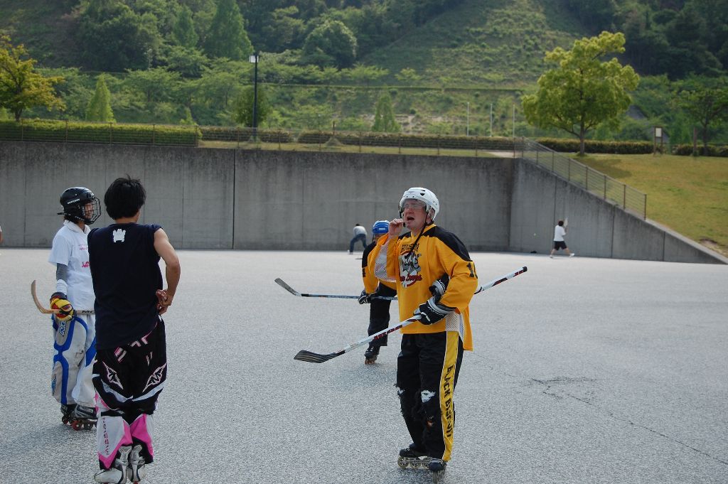 ���̉摜�̒��쌠��
Hiroshima Inline Hockey League(HIHL)�ɂ���܂��B�摜�f�[�^�̖��f�]�p�͌ł����f��\���グ�܂��B