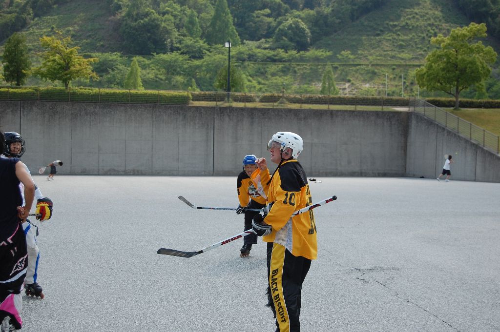 ���̉摜�̒��쌠��
Hiroshima Inline Hockey League(HIHL)�ɂ���܂��B�摜�f�[�^�̖��f�]�p�͌ł����f��\���グ�܂��B