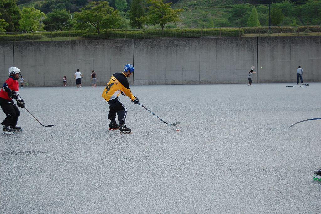 ���̉摜�̒��쌠��
Hiroshima Inline Hockey League(HIHL)�ɂ���܂��B�摜�f�[�^�̖��f�]�p�͌ł����f��\���グ�܂��B