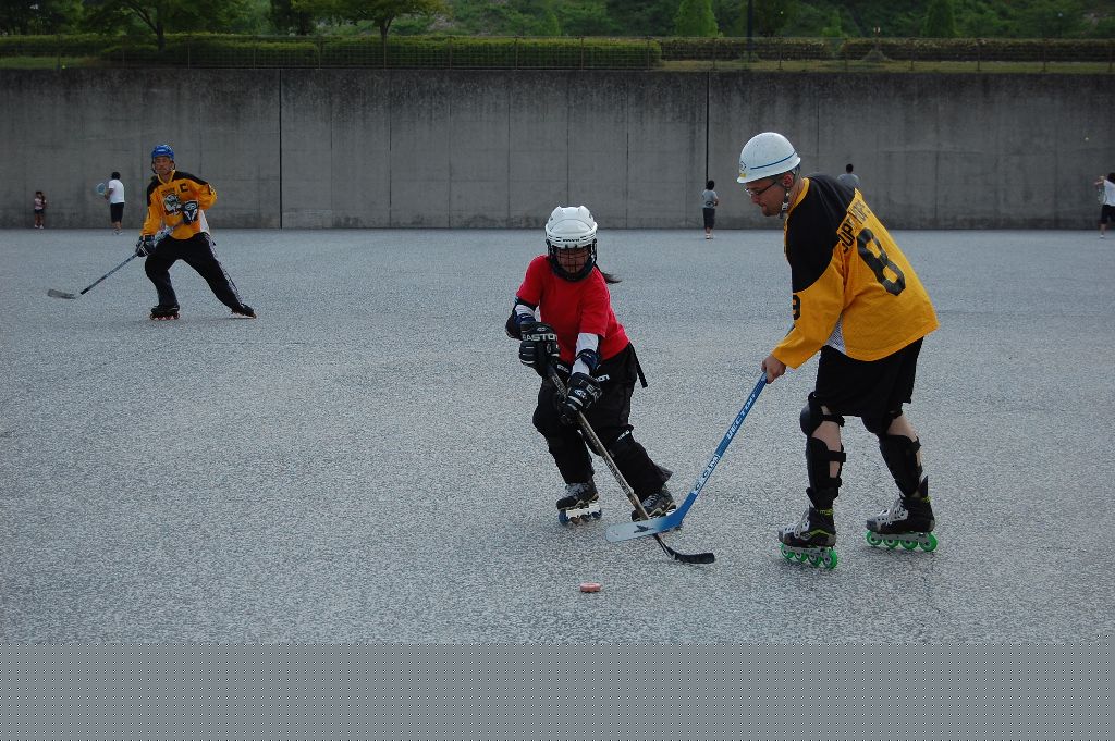 ���̉摜�̒��쌠��
Hiroshima Inline Hockey League(HIHL)�ɂ���܂��B�摜�f�[�^�̖��f�]�p�͌ł����f��\���グ�܂��B