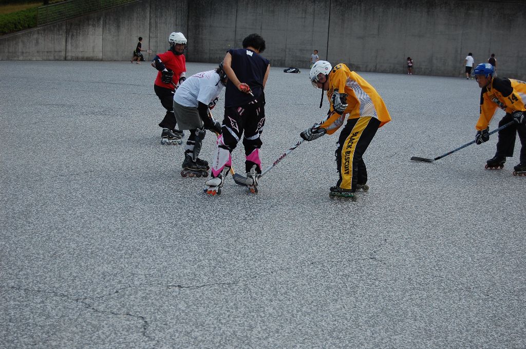 ���̉摜�̒��쌠��
Hiroshima Inline Hockey League(HIHL)�ɂ���܂��B�摜�f�[�^�̖��f�]�p�͌ł����f��\���グ�܂��B