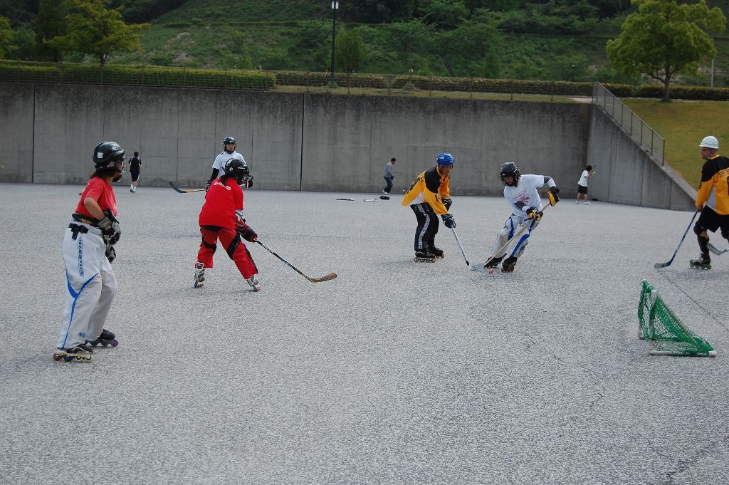 ���̉摜�̒��쌠��
Hiroshima Inline Hockey League(HIHL)�ɂ���܂��B�摜�f�[�^�̖��f�]�p�͌ł����f��\���グ�܂��B