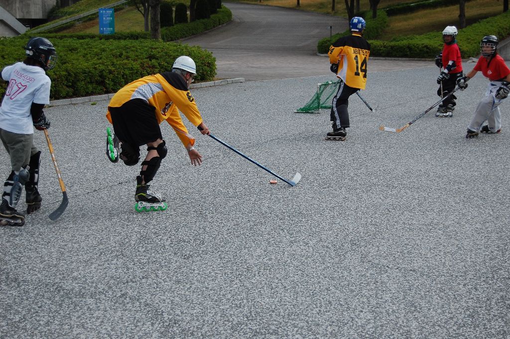 ���̉摜�̒��쌠��
Hiroshima Inline Hockey League(HIHL)�ɂ���܂��B�摜�f�[�^�̖��f�]�p�͌ł����f��\���グ�܂��B